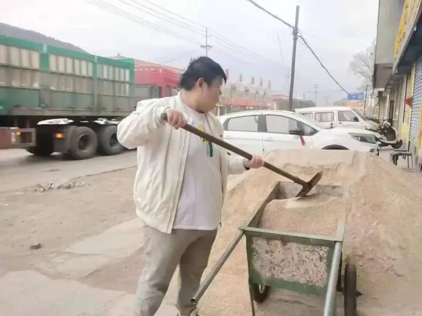 血浆站背后的县城青年-银河百科全书